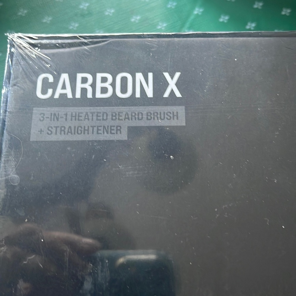 Carbon X The Beard Struggle Heated beard brush and strengthener